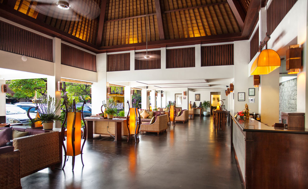 ramayana-hotel-kuta-bali-lobby-interior